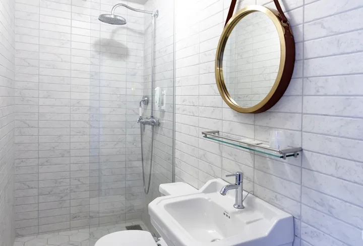 Fosshotel Baron Family Suite Bathroom 