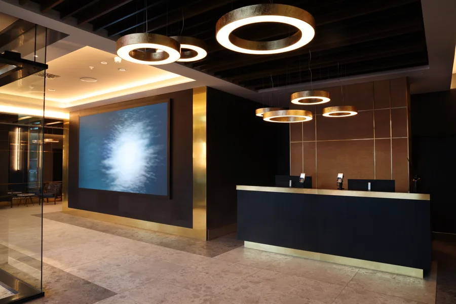 Hotel Reykjavík Saga Reception 