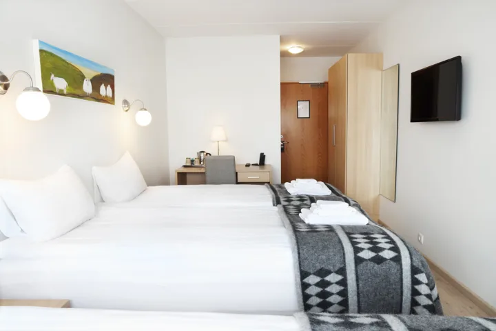 Fosshotel Lind Triple Room 