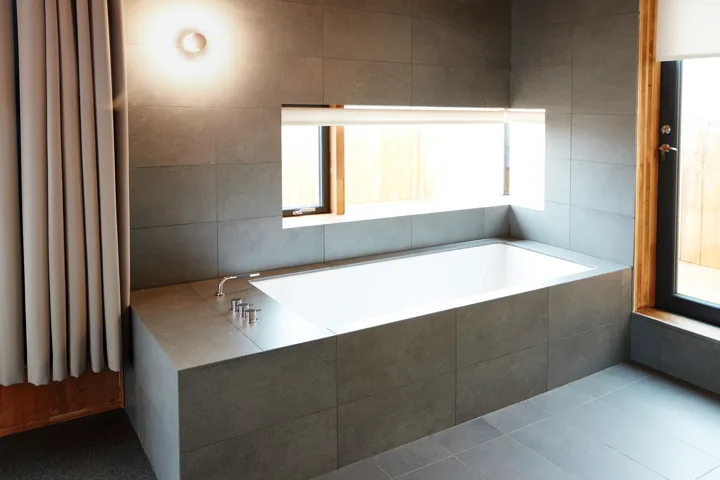 Fosshotel Mývatn Suite Bathroom