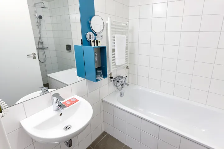 Fosshotel Reykjavik Family Room Bathroom