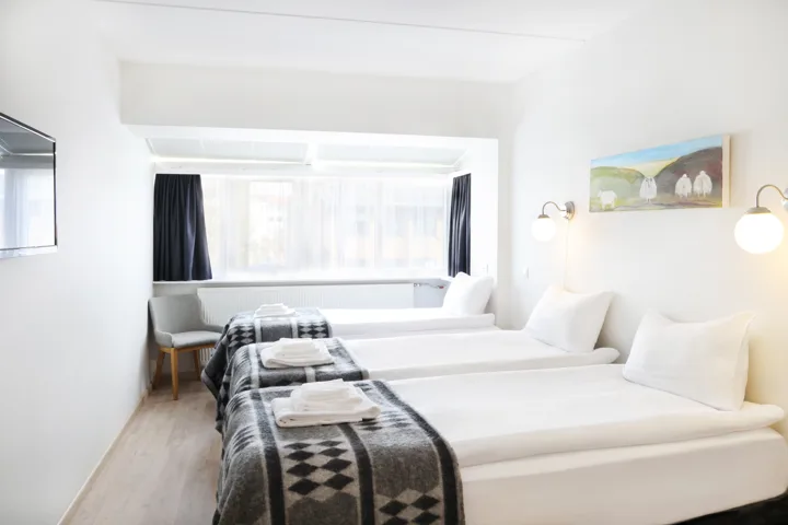 Fosshotel Lind Triple Room 
