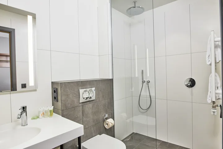 Fosshotel Stykkisholmur Family Room Bathroom