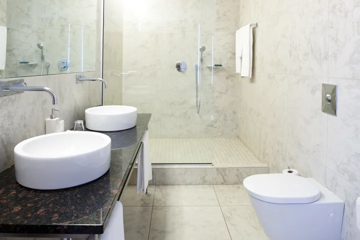 Fosshotel Stykkisholmur Suite Bathroom